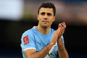 ESPN：皇马对签下罗德里持乐观态度，他们认为曼城会先寻找替代者